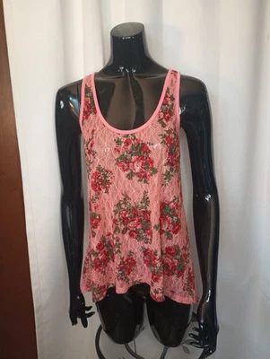Camiseta sin mangas Rue 21 para mujer Y2K de encaje de hadas para niños L/pequeña rosa floral transparente Foto 1 de 4
