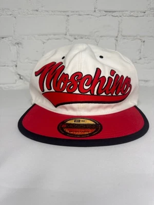 Cappello AW20 MOSCHINO Couture Jeremy Scott rosso bianco oversize logo snapback - Immagine 1 di 4
