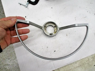 Anillo de cuerno de escarabajo OEM Volkswagen Beetle Karmen Ghia 1960-1971--113 951 531 F Foto 1 de 4