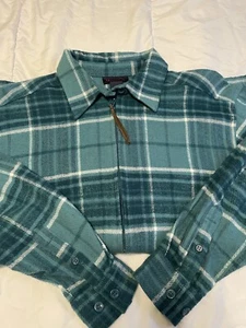 Denim and company Flannel Green With Zipper - Picture 1 of 4