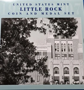 2007 P Little Rock Coin and Bronze Medal Set Silver Dollar US Mint Issued - Picture 1 of 4