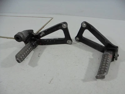 Задние подножки задние пассажирские от оригинального производителя 1996-2003 Kawasaki Ninja ZX7R ZX750 - Изображение 1 из 4