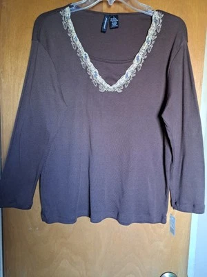 Blusa feminina Jason Maxwell marrom com detalhes em miçangas e renda. Tamanho L. Novo com etiquetas - Imagem 1 de 4