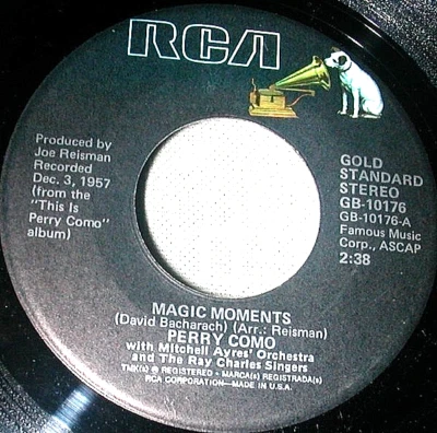 Perry Como - Magic Moments / Prisoner Of Love  ●  Vinyl 7" Single - Image 1 of 2