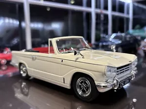 Modelos 1/18 CULT Triumph Vitesse 2 litros MKII. Como nuevo y en caja - Imagen 1 de 17