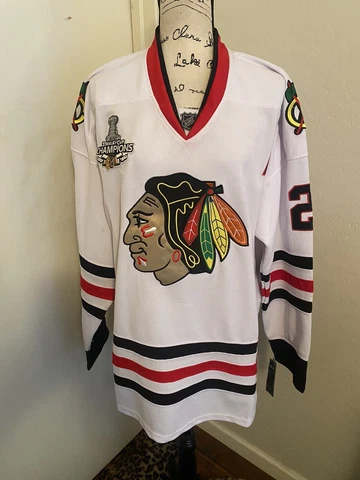 Reebok Center Ice Chicago Blackhawks Duncan Keith #2 Stitched Jersey NWT Size 48 Cover