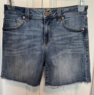 Cabi Frayed Edge Denim Jeans Shorts 6191 Size 2 Mid Rise Stretch Cutoff Raw - Image 1 of 4