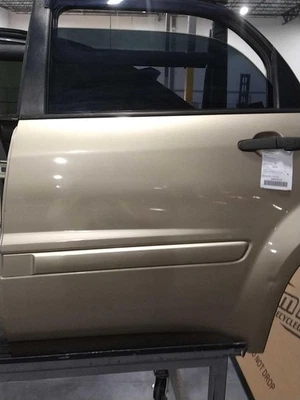 Conjunto de puerta trasera izquierda usado lado trasero se adapta a: Chevrolet Equinox L. 2007 con privacidad Foto 1 de 3