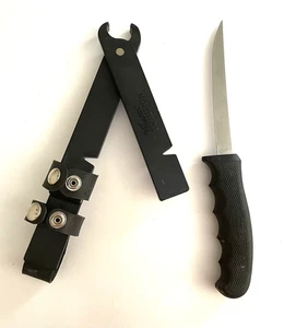 CUTCO FISHERMAN'S SOLUTION Filet Knife, Hard Sheath, Sharpener, Gripper, Cutter - Picture 1 of 15