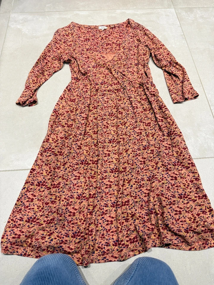 Vestido midi floral Fat Face talla UK 10. gt oficina gc bonito y cálido manga larga Foto 1 de 4