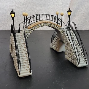 Hawthorne Village "Pedestrian Crossing" Train Accessories Elevated Bridge READ - Picture 1 of 7