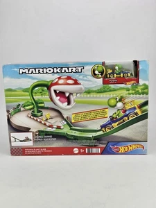 Mario Kart Hot Wheels Piranha Plant Slide Track Set Yoshi 2020 New Sealed - Picture 1 of 8