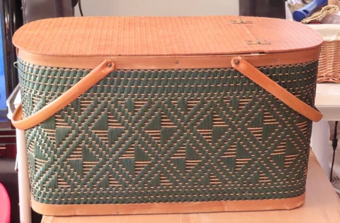 Vintage 1970's Woven Diamond Pattern Wood Top Picnic Basket Metal Handles Cover