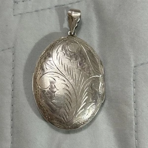 Sterling Silver Large Etched 1.5 inch Oval Locket Vintage Art deco 14g - Picture 1 of 5
