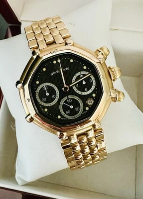 Men’s 18k Yellow Gold Gérald Genta Success Chronograph Watch ~ Carbon Fiber Dial - Image 1 of 4