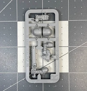 3rd Ed. 40K SERGEANT ASSAULT SPACE MARINE Sprue #3 plasma chainsword GW '98 AT25 - Picture 1 of 2