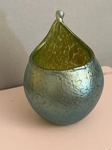 Iridescent Glass 'Papillon' Vase w/handkerchief Point Rim Loetz - Picture 1 of 10