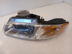 Conjunto de faros para conductores 96-00 Dodge Caravan T&C Voyager LH - Imagen 1 de 6