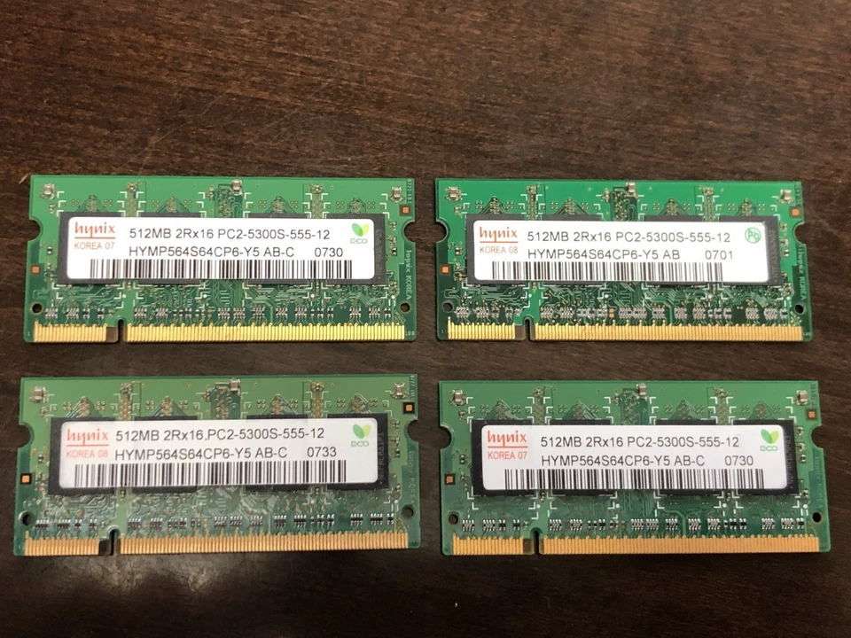 Hynix 4 X 512 mb PC2 - 5300 RAM / Memory - Image 1 of 4