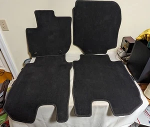  HONDA HRV HR-V BLACK CARPET FLOOR MATS CARPET SET OF 4 OEM 16 17 18 19 20 21 22 - Picture 1 of 14