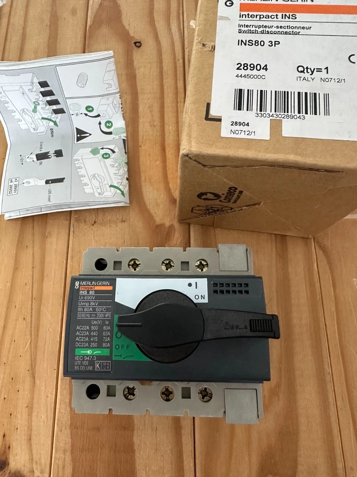 MERLIN GERIN INTERPACT 80A INS80 3 POLE 28904 SWITCH DISCONNECTOR - Image 1 of 4