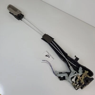 2001-2007 Toyota Sequoia trava de porta atuador passageiro traseiro com alça fabricante de equipamento original - Imagem 1 de 4