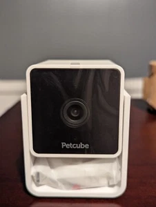 Petcube CC10US Cam Pet Monitoring Camera with Built-in Home Surveillance NEW - Picture 1 of 8
