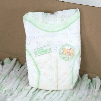 Paquete de 60 pañales Huggies Little Snugglers prematuros talla P hasta 6 libras NUEVO ABIERTO Foto 1 de 3