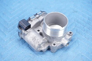 VW Tiguan Passat Beetle Throttle Body 06K133062AG OEM - Picture 1 of 5