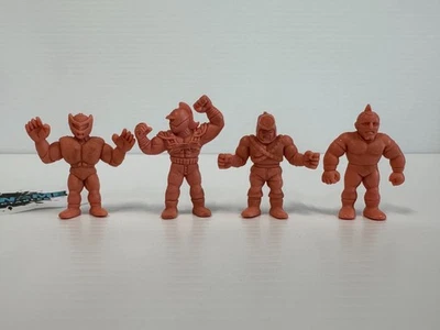 Juego de figuras de hombre M.U.S.C.L.E Foto 1 de 2