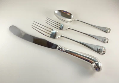 Stieff Williamsburg Shell Sterling Silver 4 Piece place Setting - No Monogram - Image 1 of 4