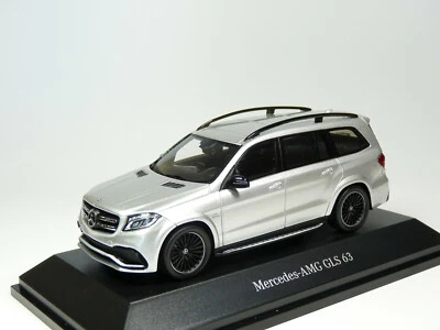Spark B66960421 1/43 2016 Mercedes-Benz GLS 63 AMG X166 Resin Model Car - Image 1 of 3