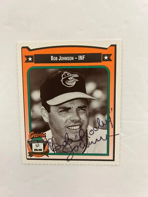 Tarjeta de béisbol autografiada por Bob Johnson Tarjeta de la Corona de los Orioles 1966 Equipo de la Serie Mundial Foto 1 de 2