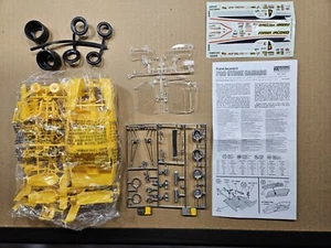 Monogram 1;25 Scale Model Kit Frank Iaconio's Pro Stock Camaro 2217 - Bild 1 von 2