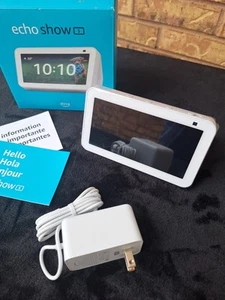 Alexa Echo Show 5 Neu 5,5 Touchscreen Bluetooth  - Bild 1 von 8
