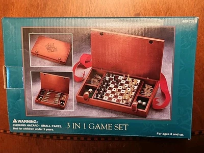 3 in 1 Game Set Chess, Checkers, and Backgammon Travel Case Complete Dayton Pegs - Image 1 of 4
