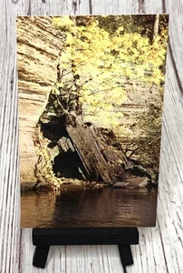 Baby Grand Piano Lower Dells of The Wisconsin River WISCONSIN DELLS WI Postcard - Picture 1 of 4