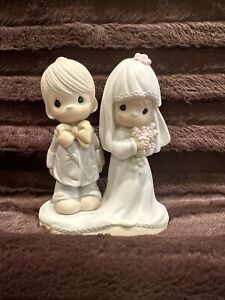 New ListingPrecious Moments Figurine Retired Wedding Couple E-3114 â€œThe Lord Bless Youâ€¦â€�