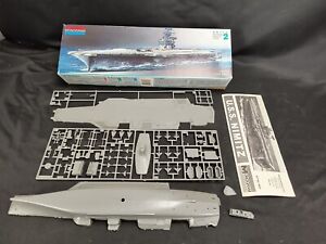 Revell Monogram USS NIMITZ Model 1:800 US Navy Plastic Model #3004 L0813