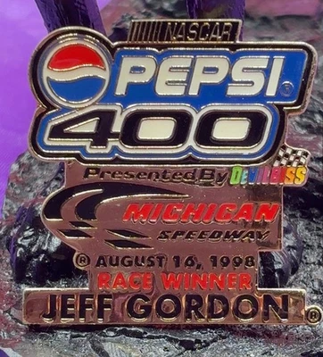 Jeff Gordon 1998 NASCAR Pepsi Michigan 400 Race Winner Pin 08/14/1998 Hat  - Image 1 of 3