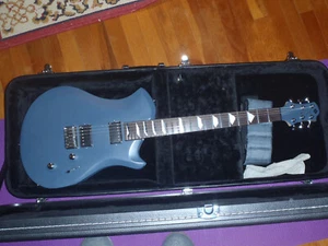 Relish  guitar  Aluminum Mary - Picture 1 of 10