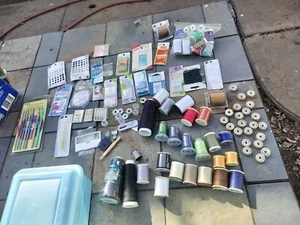Lot Thread in Sewing Thread and accessories - Picture 1 of 16