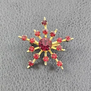 Vintage Coro Sparkling Red Rhinestone Snowflake Starburst Brooch Pin - Picture 1 of 5