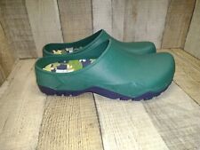 NEW Garden Line Garden Clogs shoes Women Green Aldi Size 7/8 with flowers print