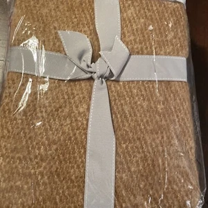 Pottery Barn Throw Blanket Hayes Camel Faux Mohair Tassels Warm Honey Brown New! - Picture 1 of 5