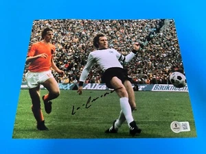 Franz Beckenbauer Alemania Copa Mundial de Fútbol Firmado Automático 8x10 FOTO Beckett BAS - Imagen 1 de 3