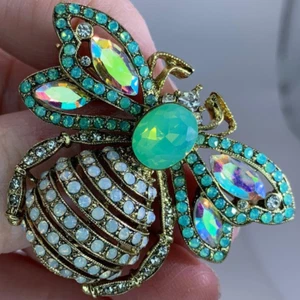 Bee Aurora Aqua Navette Clear Rhinestones Faux Opal Body Vintage Brooch M-4174 - Picture 1 of 4