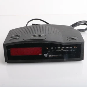 General Electric GE 7-4813B Digital Red LCD AM/FM Alarm Clock Radio Works - Picture 1 of 10