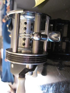Langley Streamlite 310 KC casting reel - Picture 1 of 3