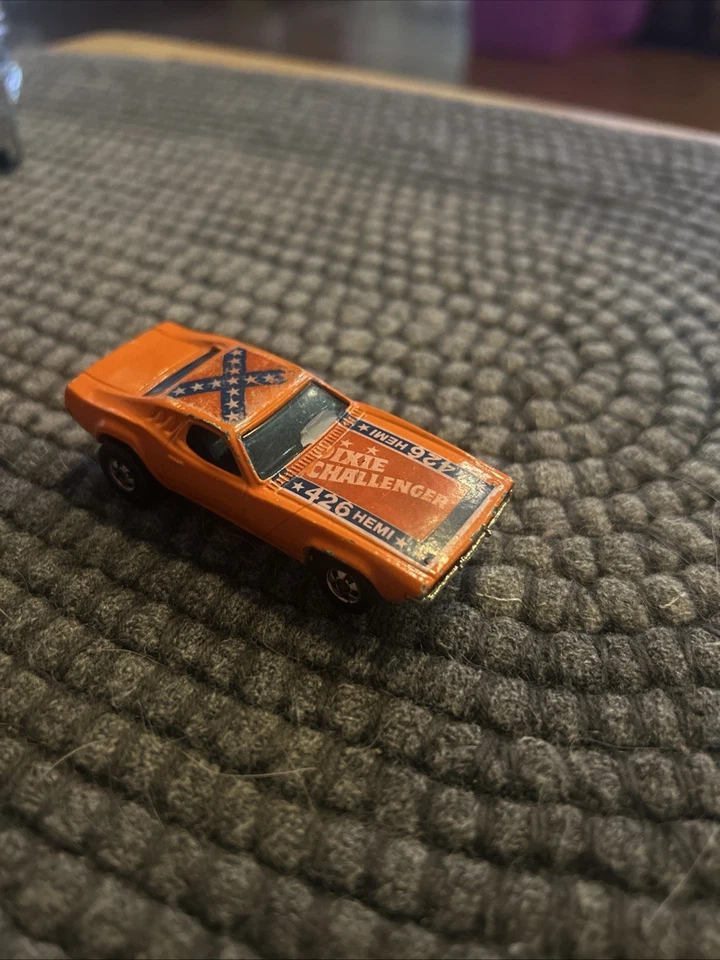 🔥Vintage Hot Wheels 1970 Dixie Challenger 426 HEMI черный настенный Mattel с флагом🏁 - Изображение 1 из 3